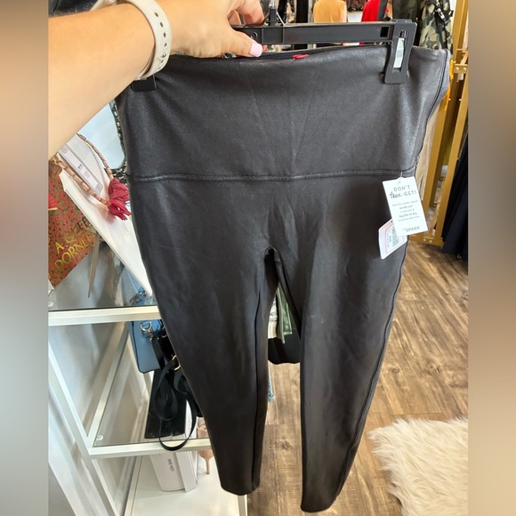 SPANX new with tag leggings 1X petite - Picture 1 of 3